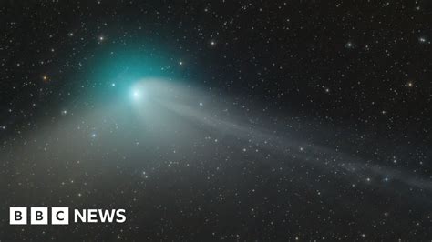 camzet|Newly discovered green comet comes close to Earth .